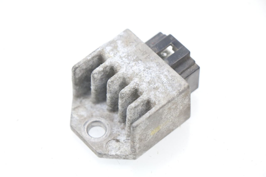 photo de REGULATEUR CHARGE PEUGEOT LUDIX 50 (2008 - 2017)