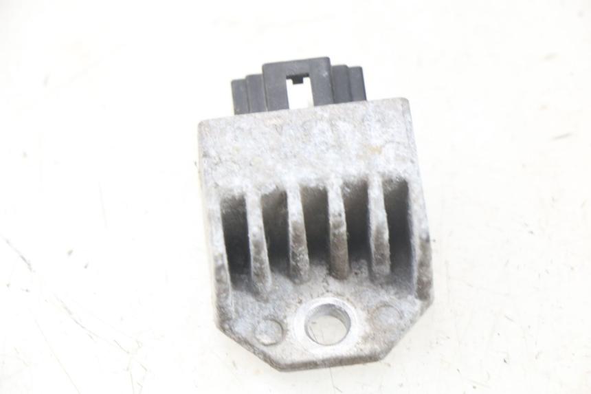 photo de REGULATEUR CHARGE PEUGEOT LUDIX 50 (2008 - 2017)