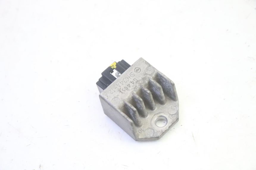 photo de REGULATEUR CHARGE PEUGEOT LUDIX 50 (2005 - 2007) - Vue principale
