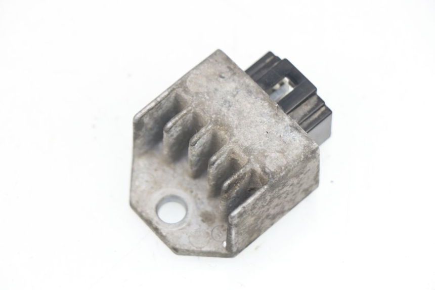 photo de REGULATEUR CHARGE PEUGEOT LUDIX 50 (2008 - 2017)
