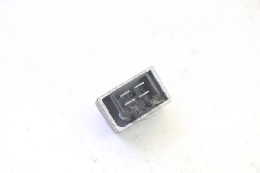 photo de REGULATEUR CHARGE PEUGEOT LUDIX ONE 50 (2004 - 2006) - Zoom état d’usage