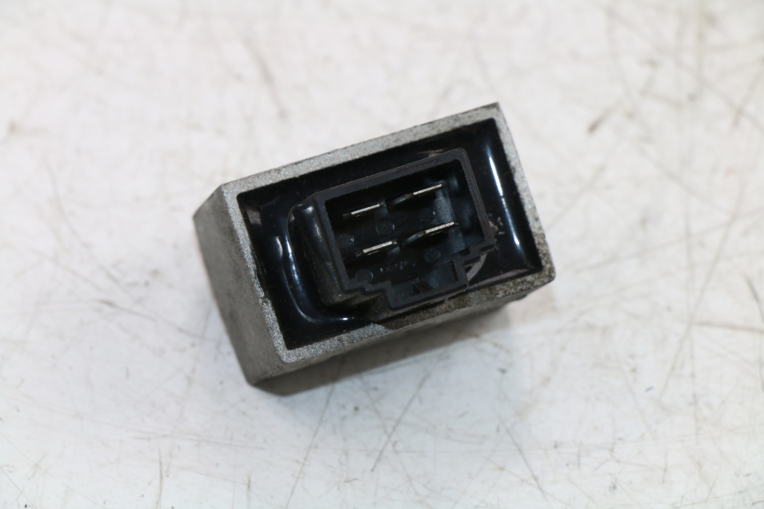 photo de REGULATEUR CHARGE PEUGEOT LUDIX PRO 4T 50 (2010 - 2017)