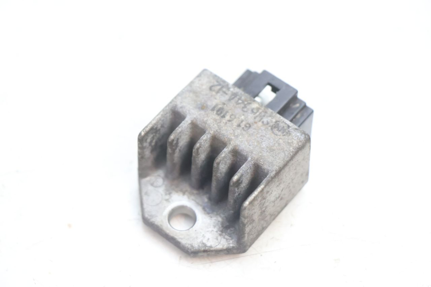 photo de REGULATEUR CHARGE PEUGEOT LUDIX SNAKE 2T 50 (2004 - 2014) - Détail de la pièce