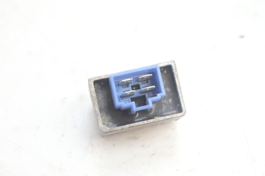 photo de REGULATEUR CHARGE MBK MACH G AC 50 (2002 - 2014) - Zoom état d’usage