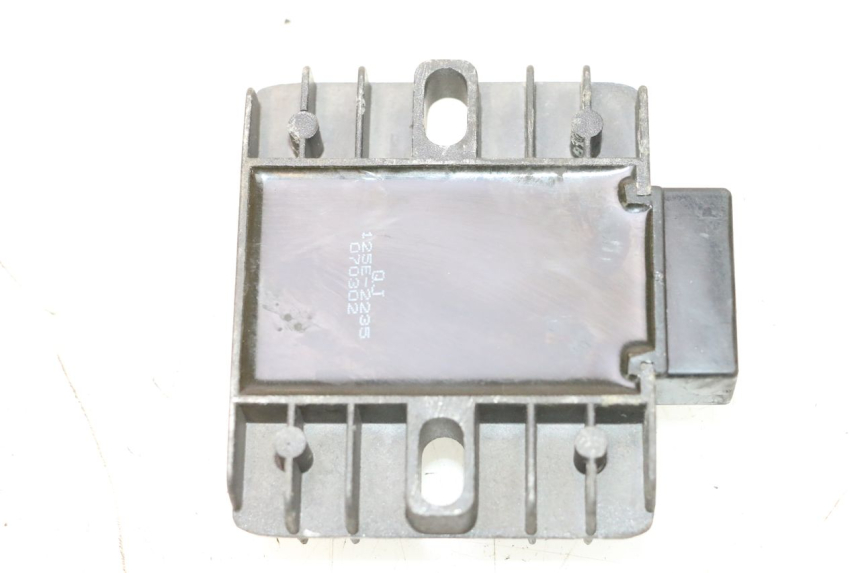 photo de REGULATEUR CHARGE KEEWAY MATRIX RX9 125 (2006 - 2007) - Autre angle de vue
