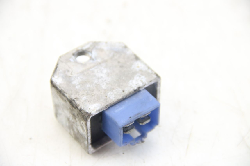 photo de REGULATEUR CHARGE MBK FLIPPER 50 (2004 - 2012)
