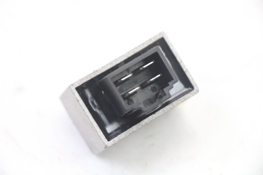 photo de REGULATEUR CHARGE MBK OVETTO ONE 2T 50 (2013 - 2017)