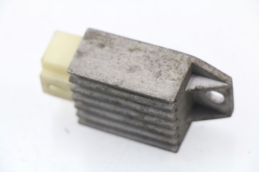 photo de REGULATEUR CHARGE LINHAI MONARCH 125 (2003 - 2005)