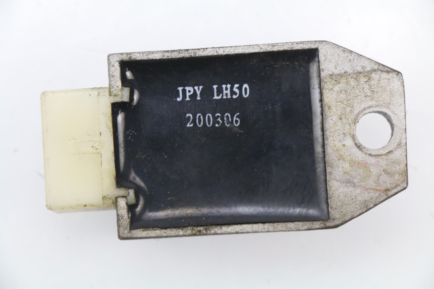 photo de REGULATEUR CHARGE LINHAI MONARCH 125 (2003 - 2005)