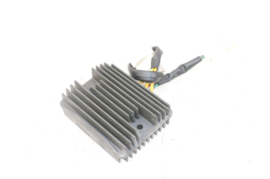 photo de REGULATEUR CHARGE PIAGGIO MP3 LT 300 (2010 - 2016)