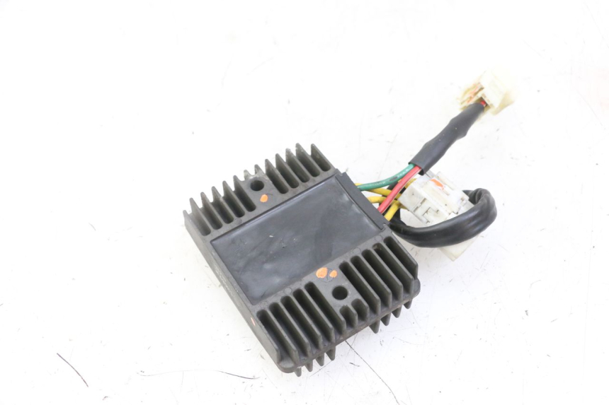 photo de REGULATEUR CHARGE PIAGGIO MP3 LT 300 (2010 - 2016)