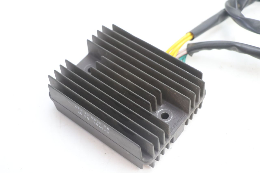 photo de RÉGULATEUR DE CHARGE PIAGGIO MP3 LT 400 (2007 - 2012) - Détail de la pièce