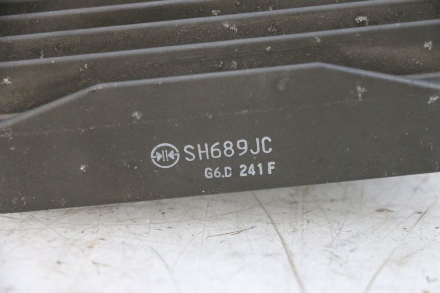 photo de RÉGULATEUR DE CHARGE PIAGGIO MP3 500 (2014 - 2017) - État de surface