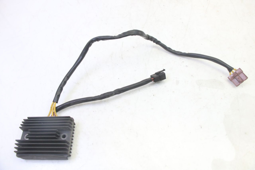 photo de REGULATEUR CHARGE PIAGGIO MP3 500 (2011 - 2015)