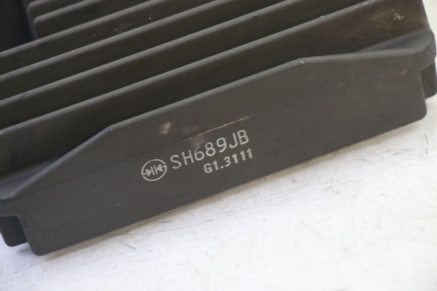 photo de REGULATEUR CHARGE PIAGGIO MP3 500 (2011 - 2015)