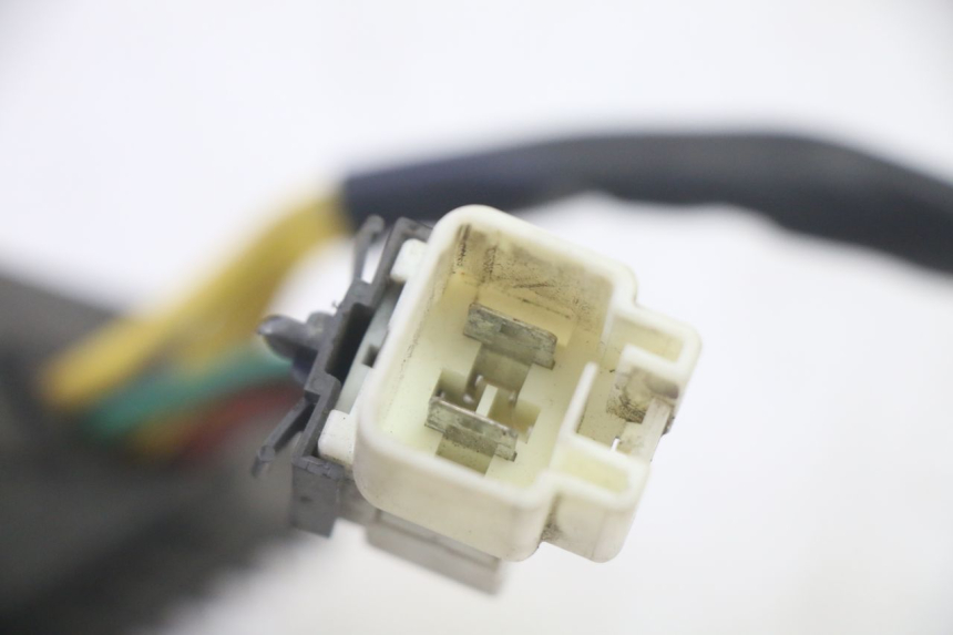 photo de REGULATEUR CHARGE PIAGGIO MP3 500 (2016 - 2018) - Points de fixation