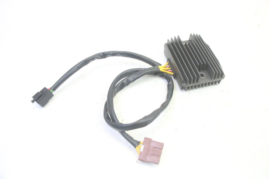 photo de RÉGULATEUR DE CHARGE PIAGGIO MP3 RL 250 (2007 - 2010) - Zoom état d’usage