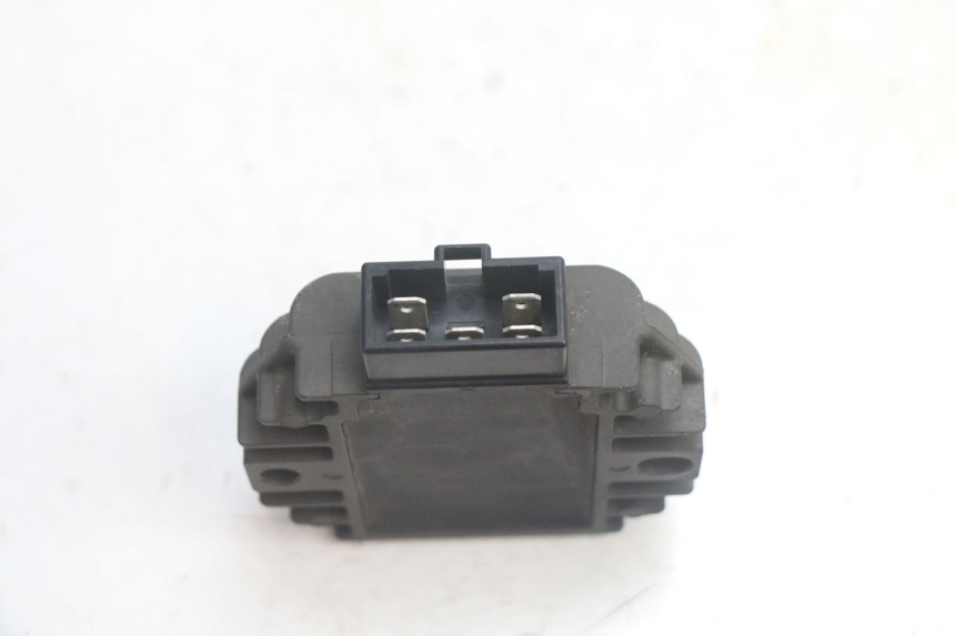 photo de REGULATEUR CHARGE PIAGGIO MP3 125 (2006 - 2014) - Zoom état d’usage