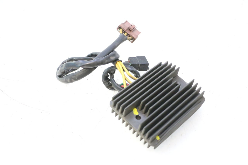 photo de REGULATEUR CHARGE PIAGGIO MP3 500 (2011 - 2015) - Vue produit