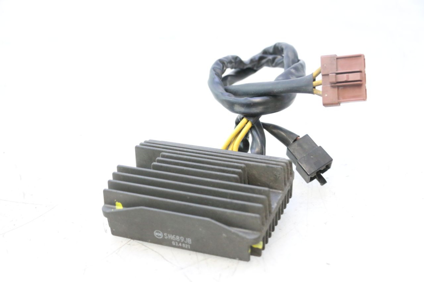photo de REGULATEUR CHARGE PIAGGIO MP3 500 (2011 - 2015) - Zoom état d’usage