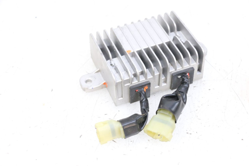 photo de REGULATEUR CHARGE YAMAHA NEO'S CORE 1 (2022 - 2026) - Points de fixation