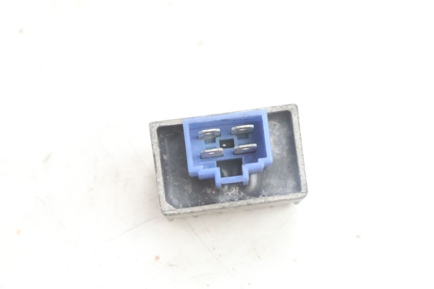 photo de REGULATEUR CHARGE YAMAHA NEO'S NEOS 2T 50 (1998 - 2007) - Zoom état d’usage