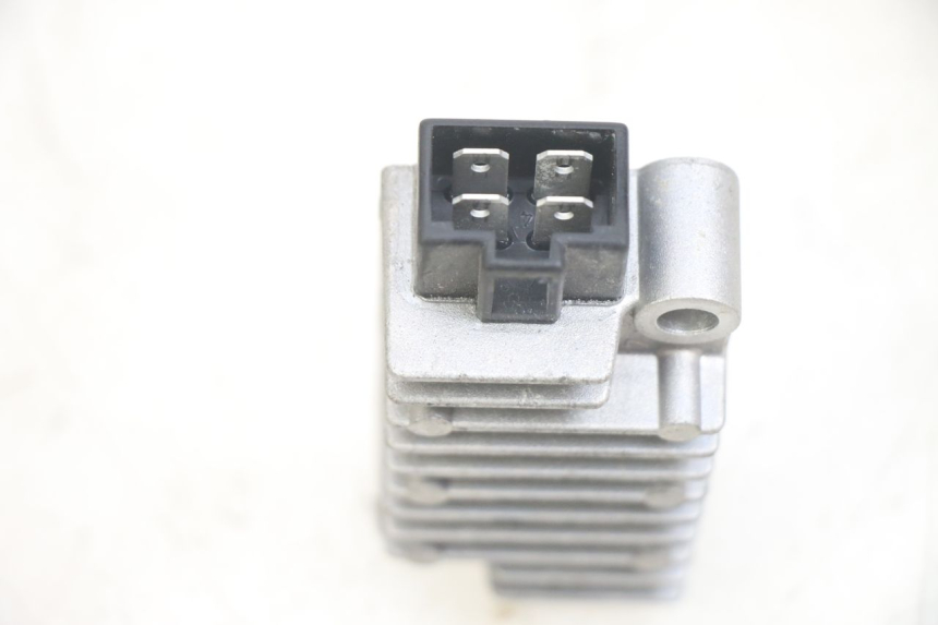 photo de REGULATEUR CHARGE YAMAHA NEOS NEO'S 4T 50 (2008 - 2016)