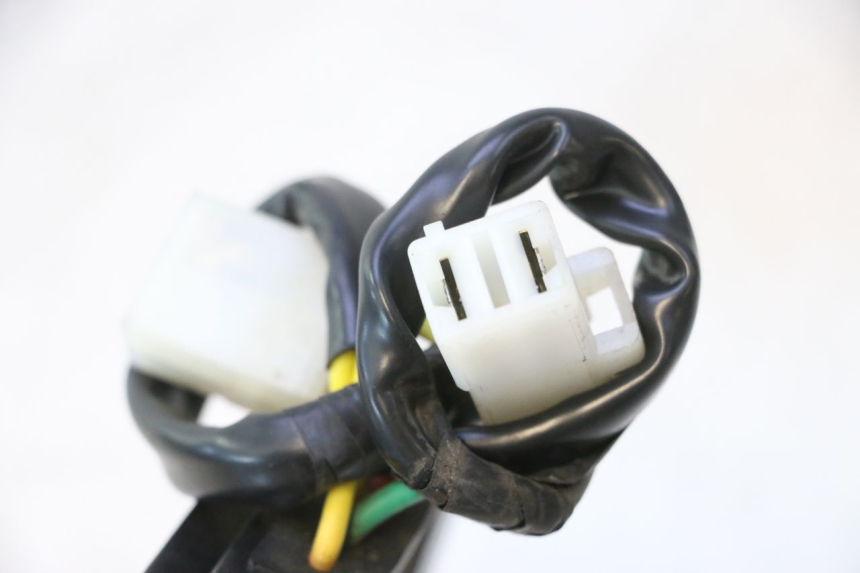 photo de REGULATEUR CHARGE KYMCO LIKE 4T 50 (2019 - 2025) - Gros plan technique