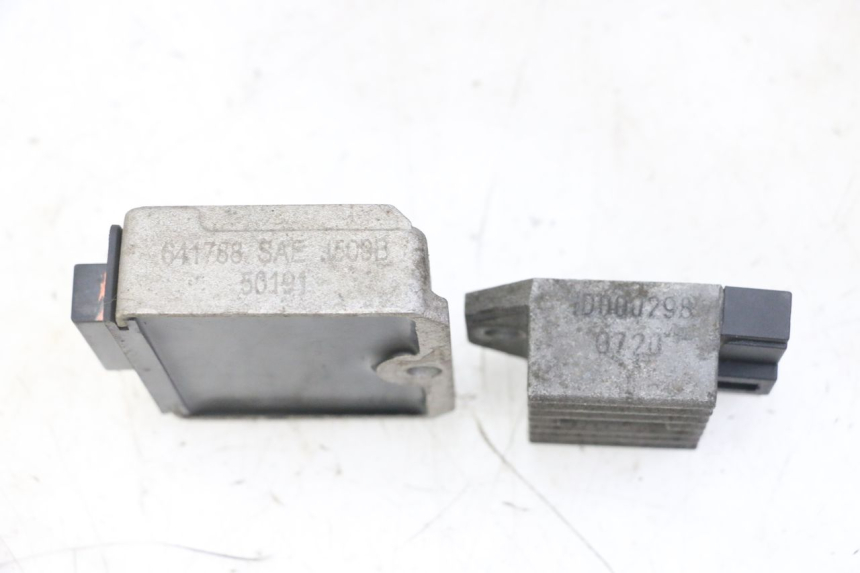 photo de REGULATEUR CHARGE PIAGGIO NEW TYPHOON 50 (2018 - 2021)