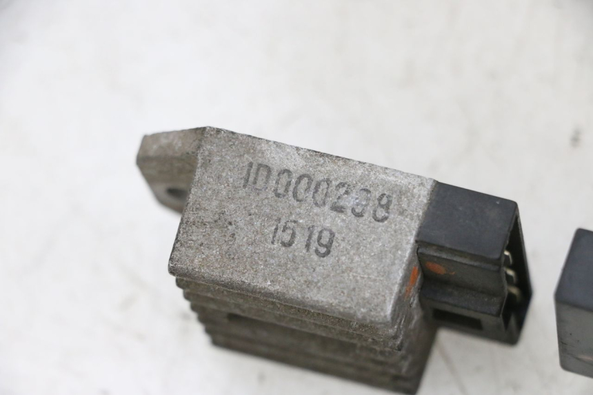 photo de REGULATEUR CHARGE PIAGGIO NEW TYPHOON 50 (2018 - 2021) - Détail de la pièce