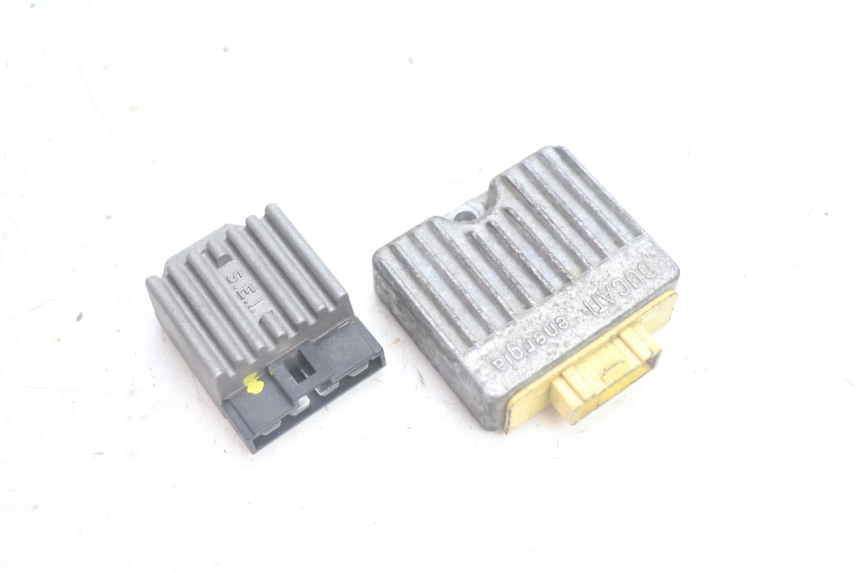 photo de REGULATEUR CHARGE PIAGGIO NEW TYPHOON 50 (2018 - 2021) - Vue principale