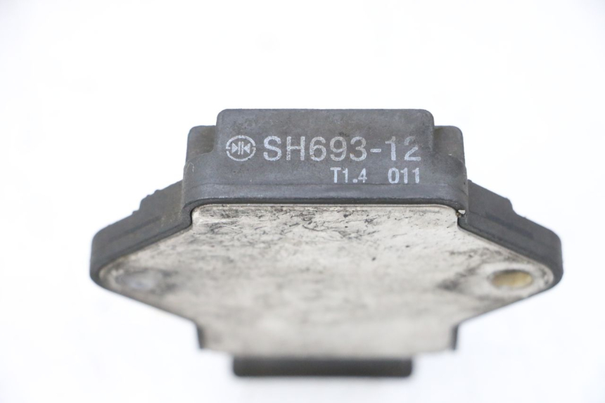 photo de REGULATEUR CHARGE HONDA NSR R 125 (1994 - 2003) - Détail de la pièce