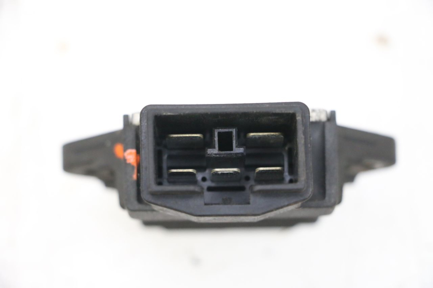 photo de REGULATEUR CHARGE HONDA NSR R 125 (1994 - 2003) - Autre angle de vue