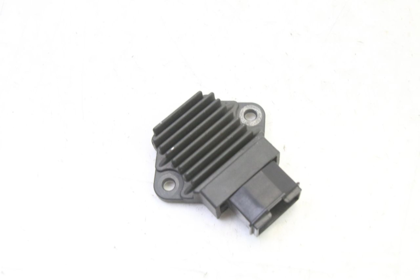 photo de REGULATEUR CHARGE HONDA NTV DEAUVILLE 650 (2001 - 2006)
