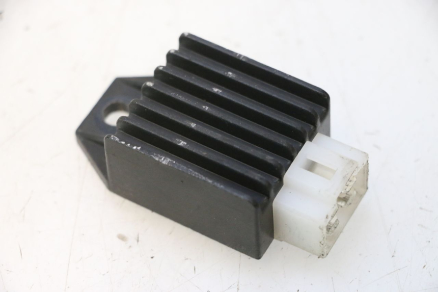 photo de RÉGULATEUR DE CHARGE JM MOTORS OLDIES 4T 50 (2010 - 2020) - Vue principale
