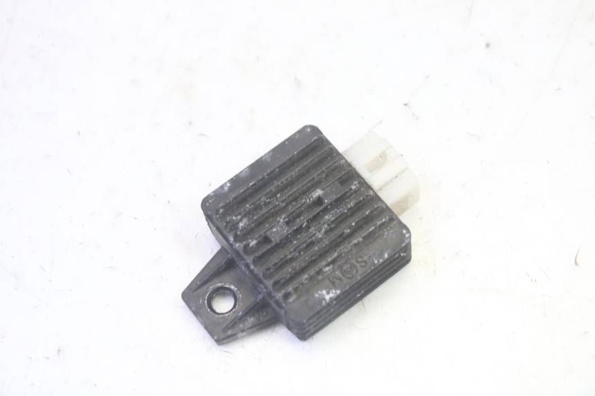 photo de REGULATEUR CHARGE JM MOTORS OLDIES GT 4T 50 (2018 - 2025) - Détail de la pièce