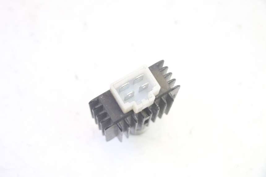 photo de REGULATEUR CHARGE JM MOTORS OLDIES GT 4T 50 (2018 - 2025) - Autre angle de vue