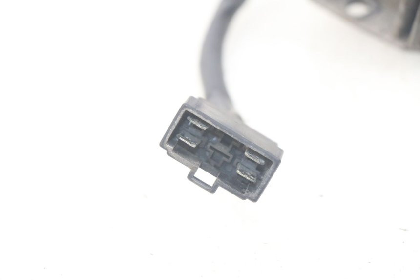 photo de REGULATEUR CHARGE SYM ORBIT III 3 4T 50 (2018 - 2021) - Autre angle de vue