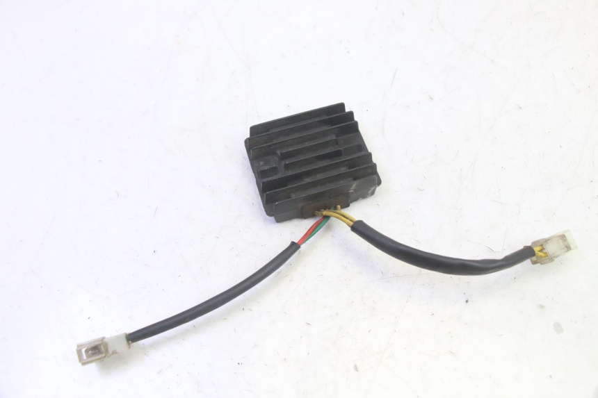 photo de REGULATEUR CHARGE SYM ORBIT III 3 4T 50 (2021 - 2025) - Zoom état d’usage