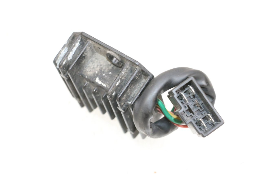 photo de REGULATEUR CHARGE SYM ORBIT III 3 4T 50 (2018 - 2021) - Zoom état d’usage