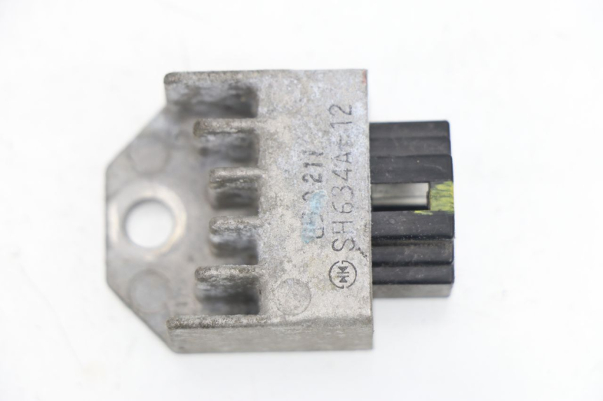 photo de REGULATEUR CHARGE PEUGEOT LUDIX 50 (2005 - 2007)