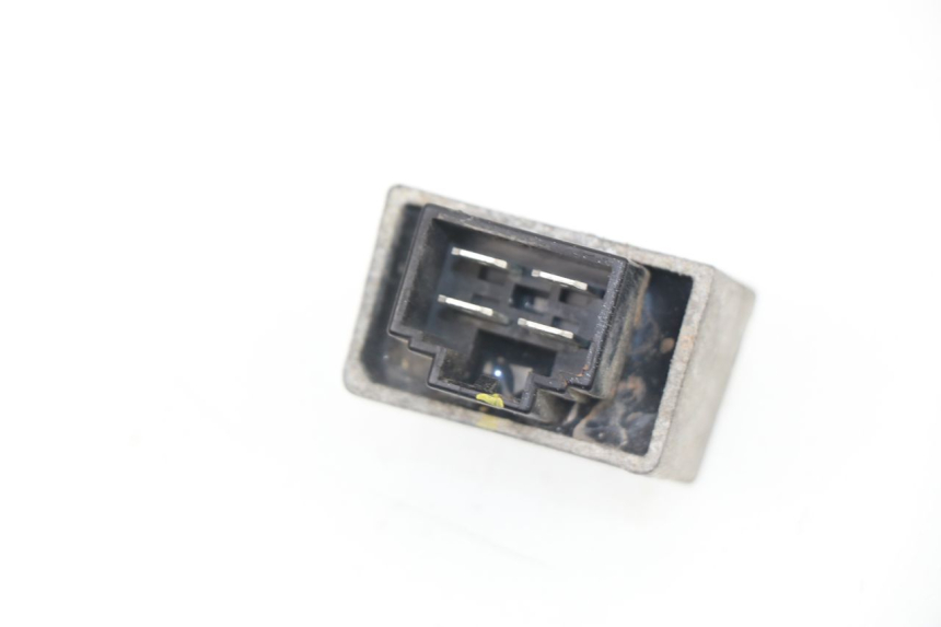 photo de REGULATEUR CHARGE PEUGEOT LUDIX ONE 50 (2004 - 2006)