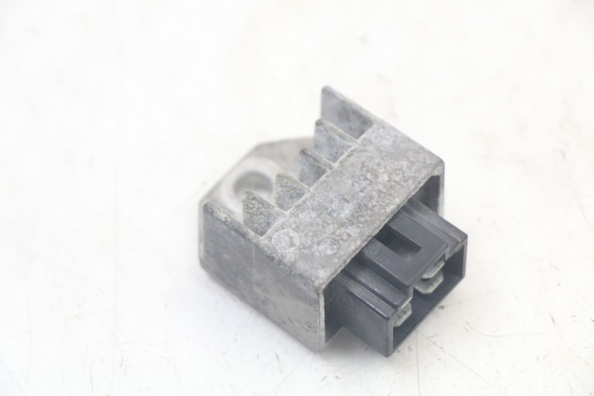 photo de REGULATEUR CHARGE PEUGEOT SPEEDFIGHT 100 (1997 - 2007)