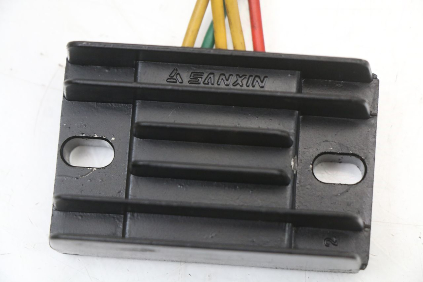 photo de REGULATEUR CHARGE PEUGEOT STREETZONE I 2T 50 (2018 - 2020)