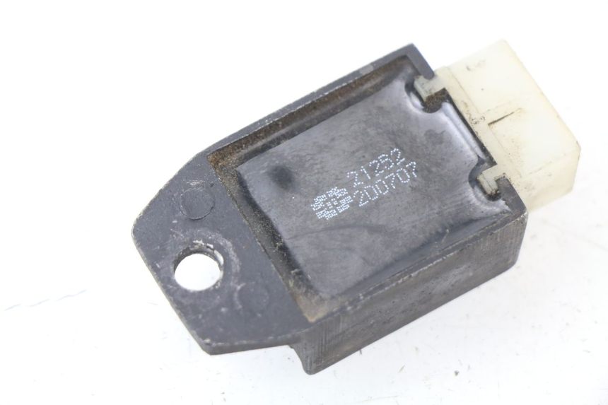 photo de REGULATEUR CHARGE PEUGEOT TREKKER TKR 50 (2005 - 2014)