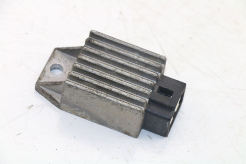 photo de REGULATEUR CHARGE PEUGEOT TREKKER TKR 50 (2005 - 2014)