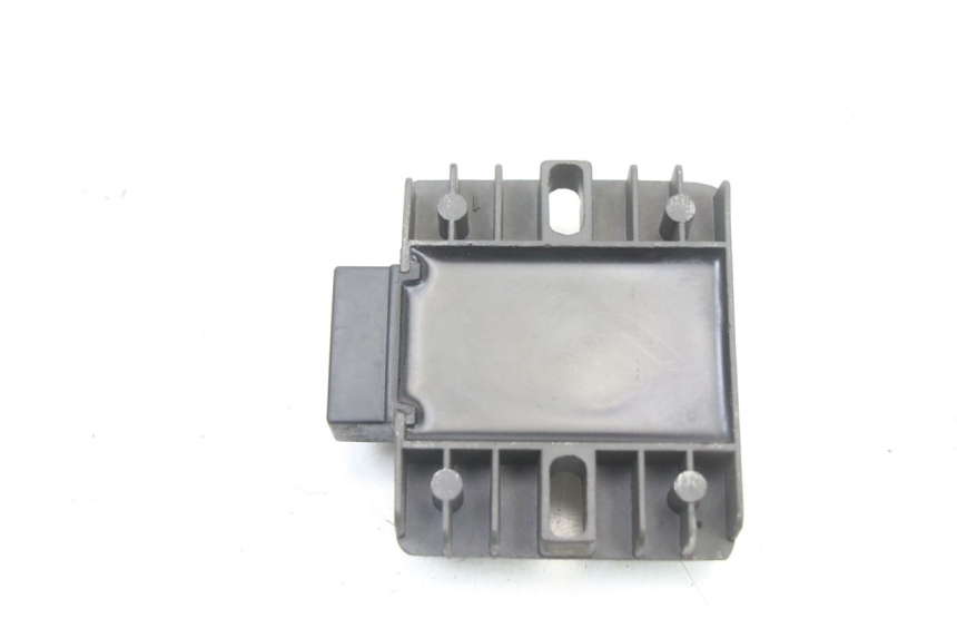 photo de REGULATEUR CHARGE PEUGEOT VIVACITY 125 (2010 - 2017)