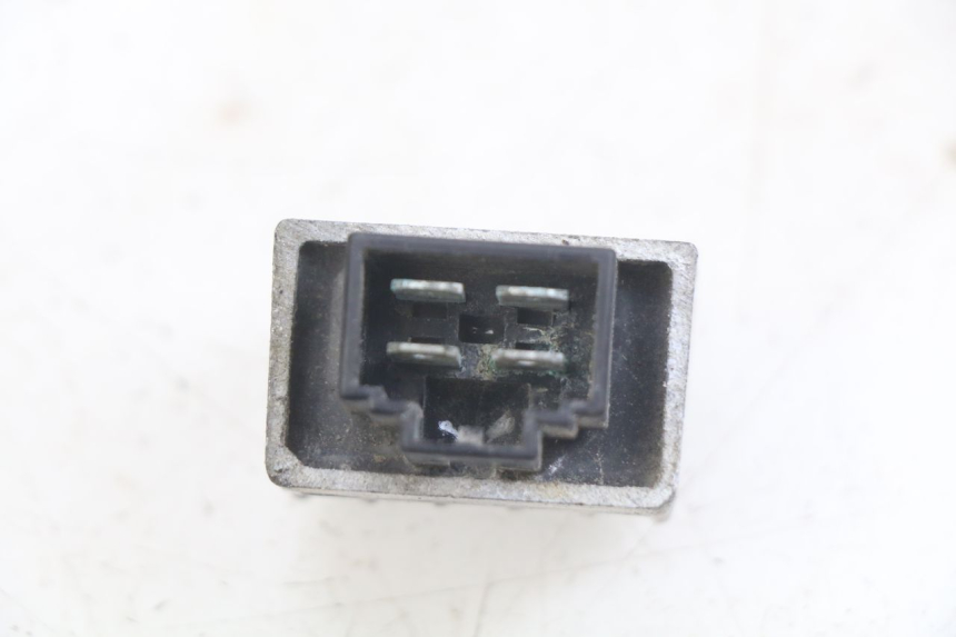 photo de REGULATEUR CHARGE PEUGEOT VIVACITY 50 (2004 - 2009)