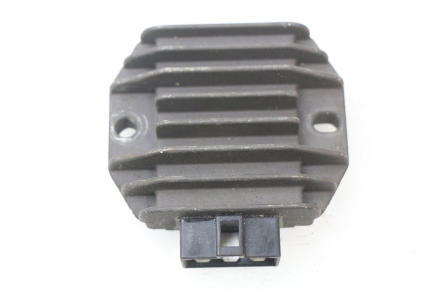 photo de REGULATEUR CHARGE PIAGGIO BEVERLY 125 (2001 - 2004)