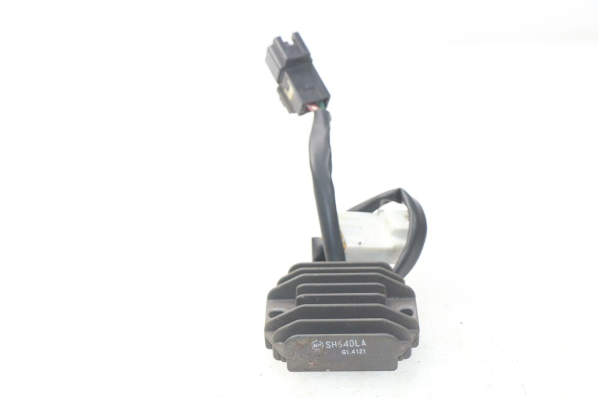 photo de REGULATEUR CHARGE PIAGGIO FLY IE 125 (2012 - 2017)
